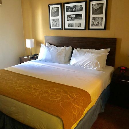 The Vue Inn Brooklyn Нью-Йорк Екстер'єр фото